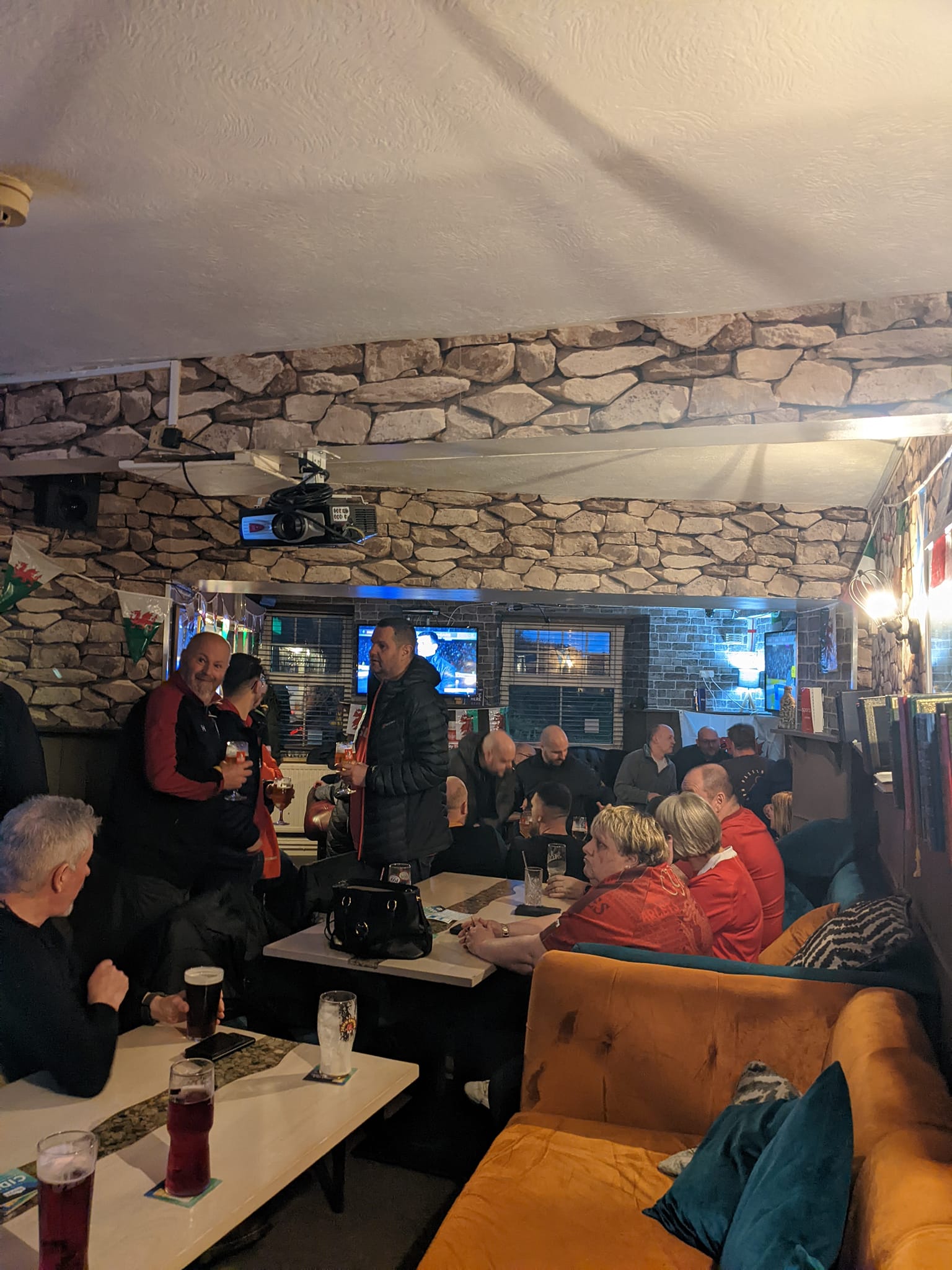 Victoria Inn Bar & restaurant in Holyhead interior
