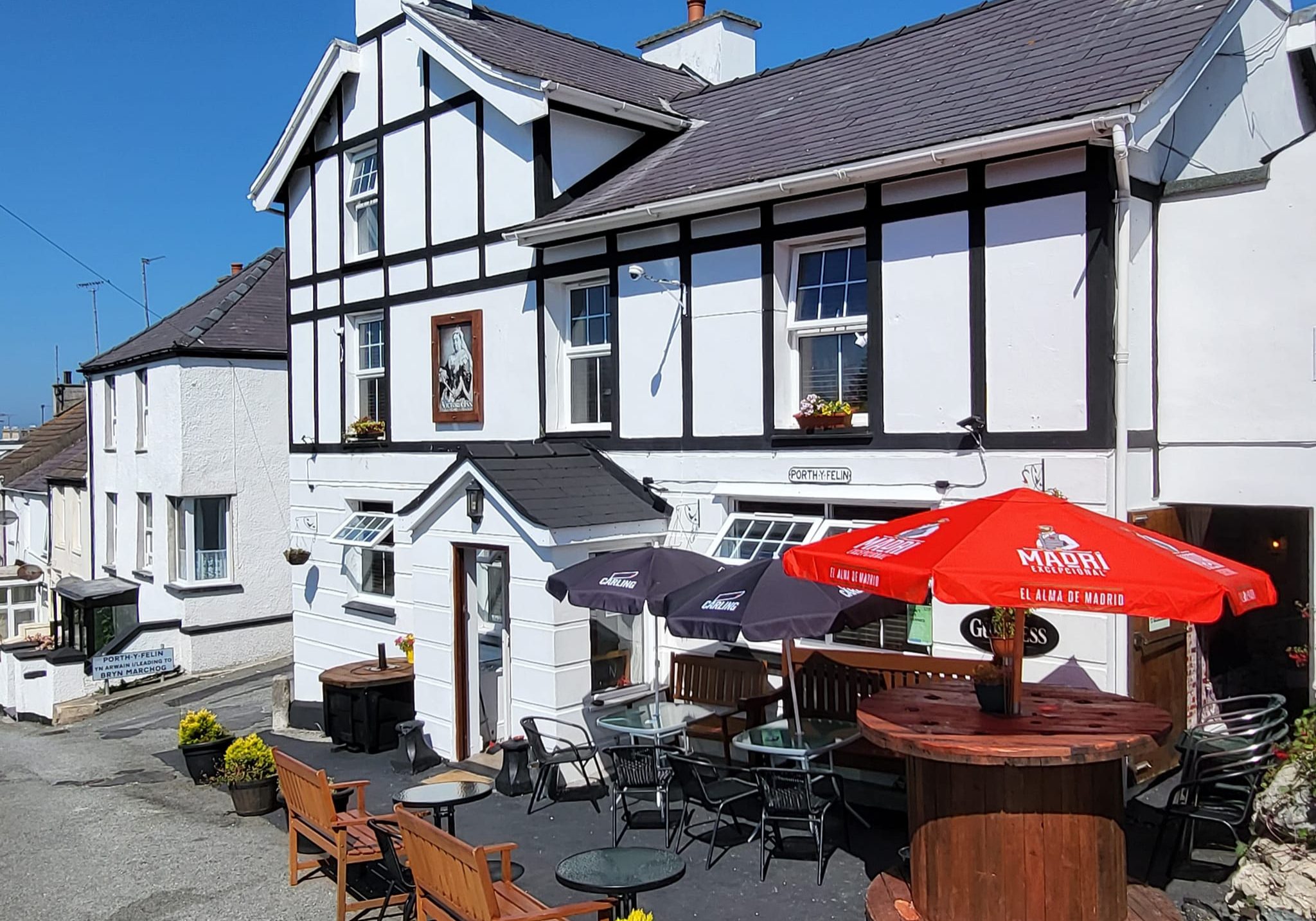 Victoria Inn Bar & restaurant in Holyhead