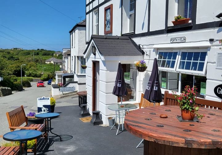 Victoria Inn Bar & restaurant in Holyhead